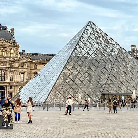 En Plein Coeur De Quartier Montorgueil- Jardin Du Palais Royal-musee Du Louvre * パリ