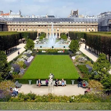 En Plein Coeur De Quartier Montorgueil- Jardin Du Palais Royal-musee Du Louvre アパート パリ